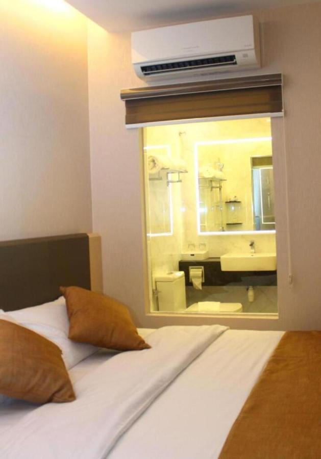 Geobay Hotel Johor Bahru Exteriör bild
