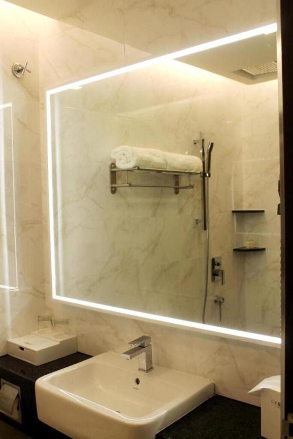 Geobay Hotel Johor Bahru Exteriör bild