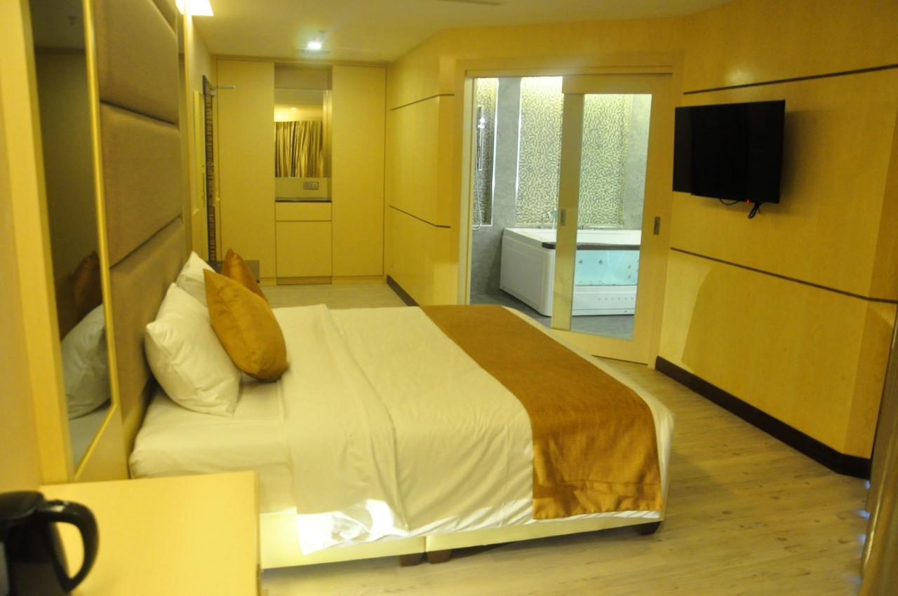 Geobay Hotel Johor Bahru Exteriör bild