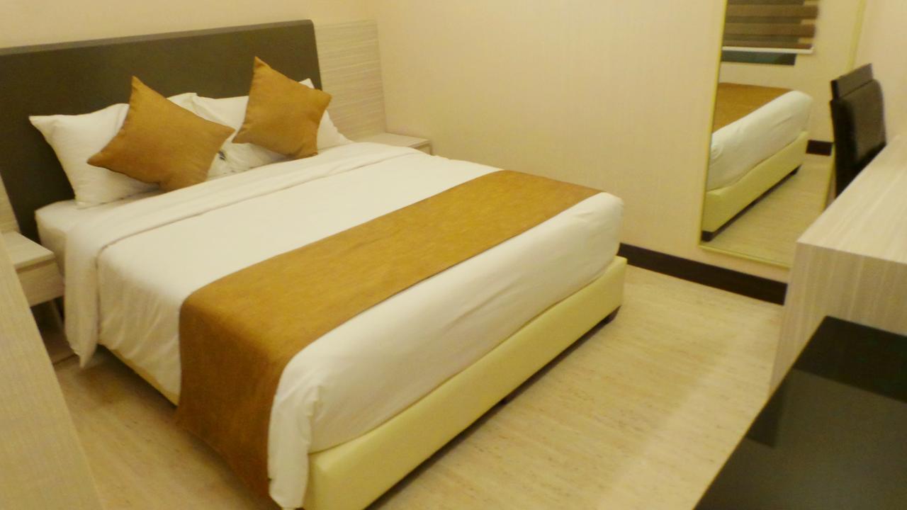 Geobay Hotel Johor Bahru Exteriör bild