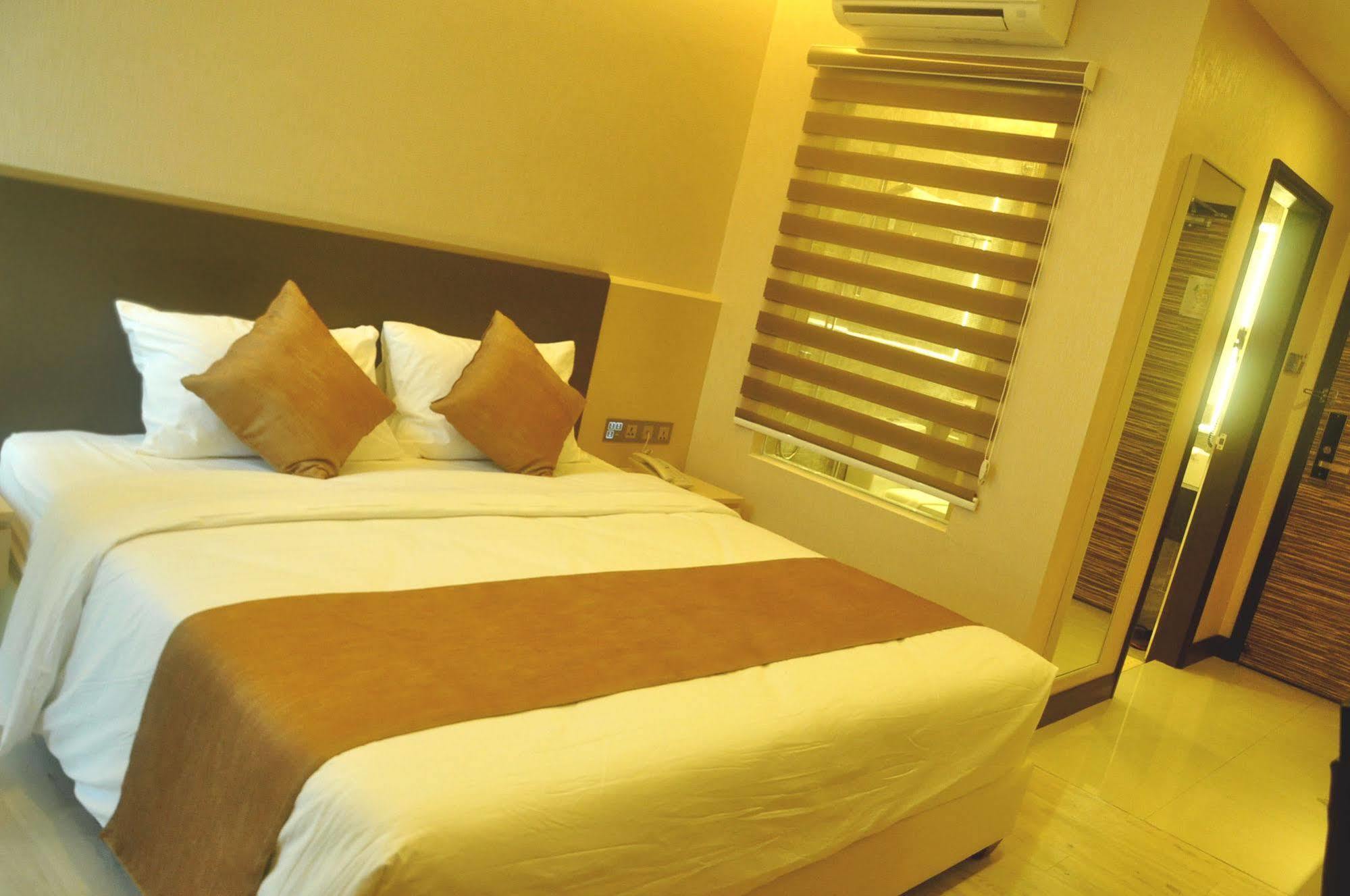 Geobay Hotel Johor Bahru Exteriör bild