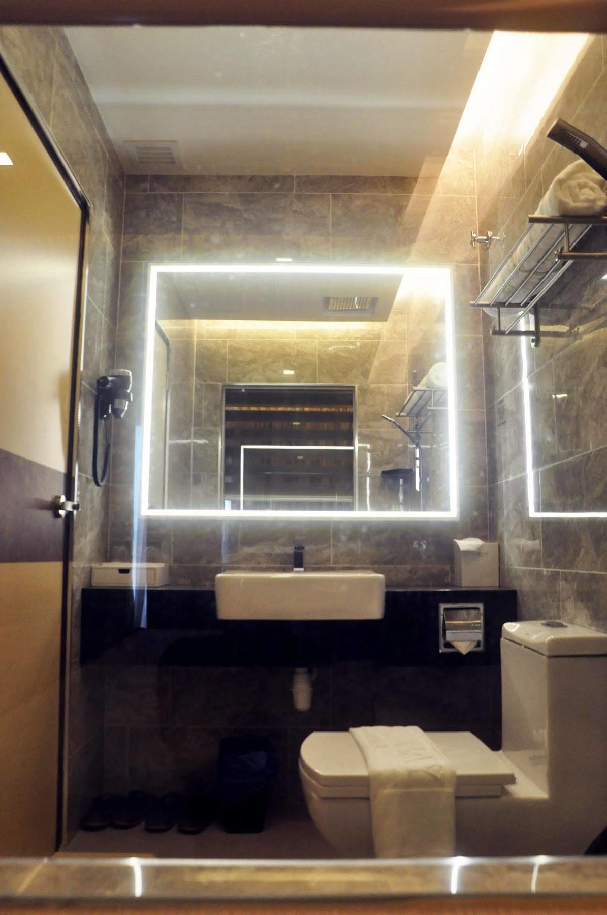Geobay Hotel Johor Bahru Exteriör bild