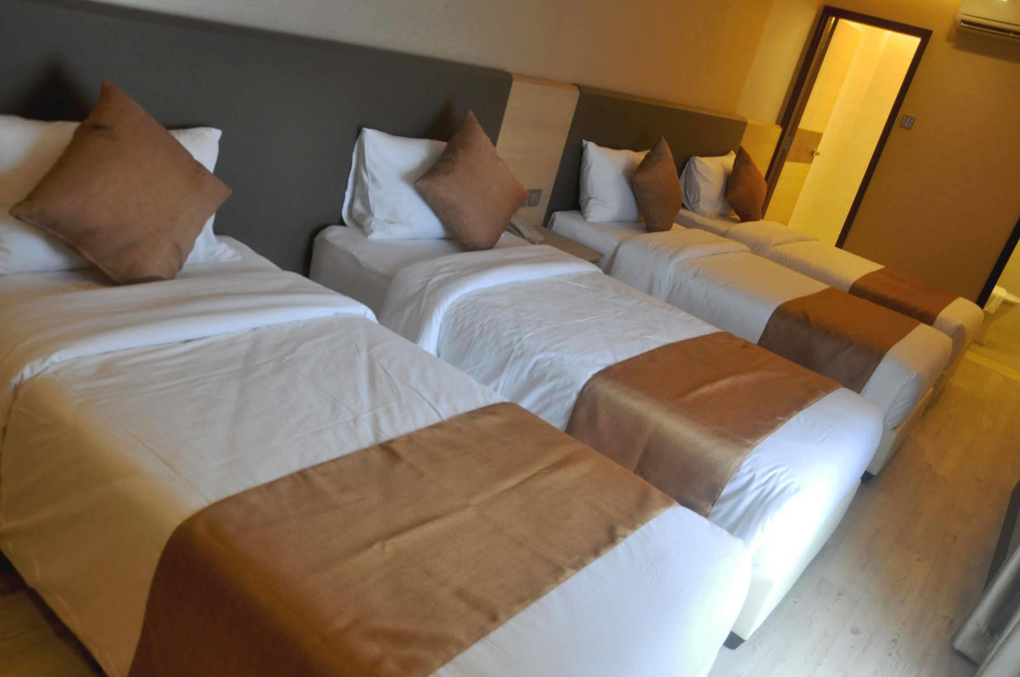 Geobay Hotel Johor Bahru Exteriör bild